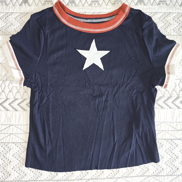Unbranded Tops - Navy Blue Star T-Shirt with Red Trim Cropped Knit Medium